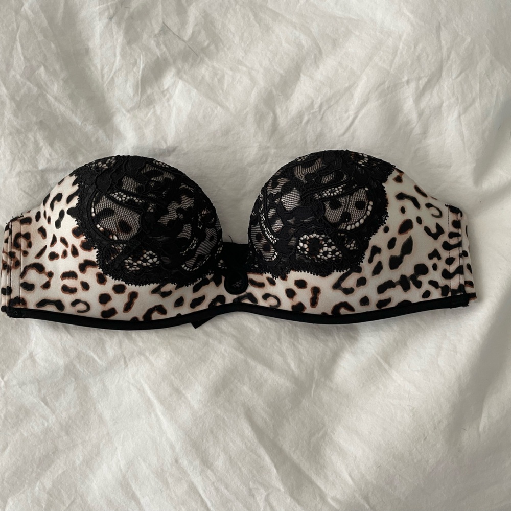 Leopard print bombshell Victoria secret strapless bra